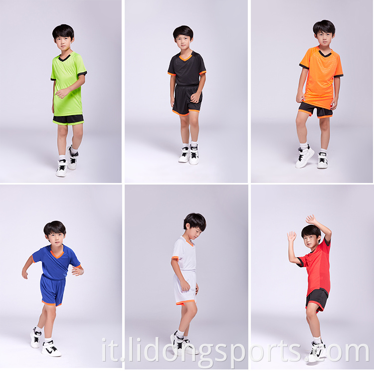 Nuove maglie da calcio del design in abbigliamento da calcio abito da allenamento uniforme da squadra personalizzata unisex blank maglie da calcio